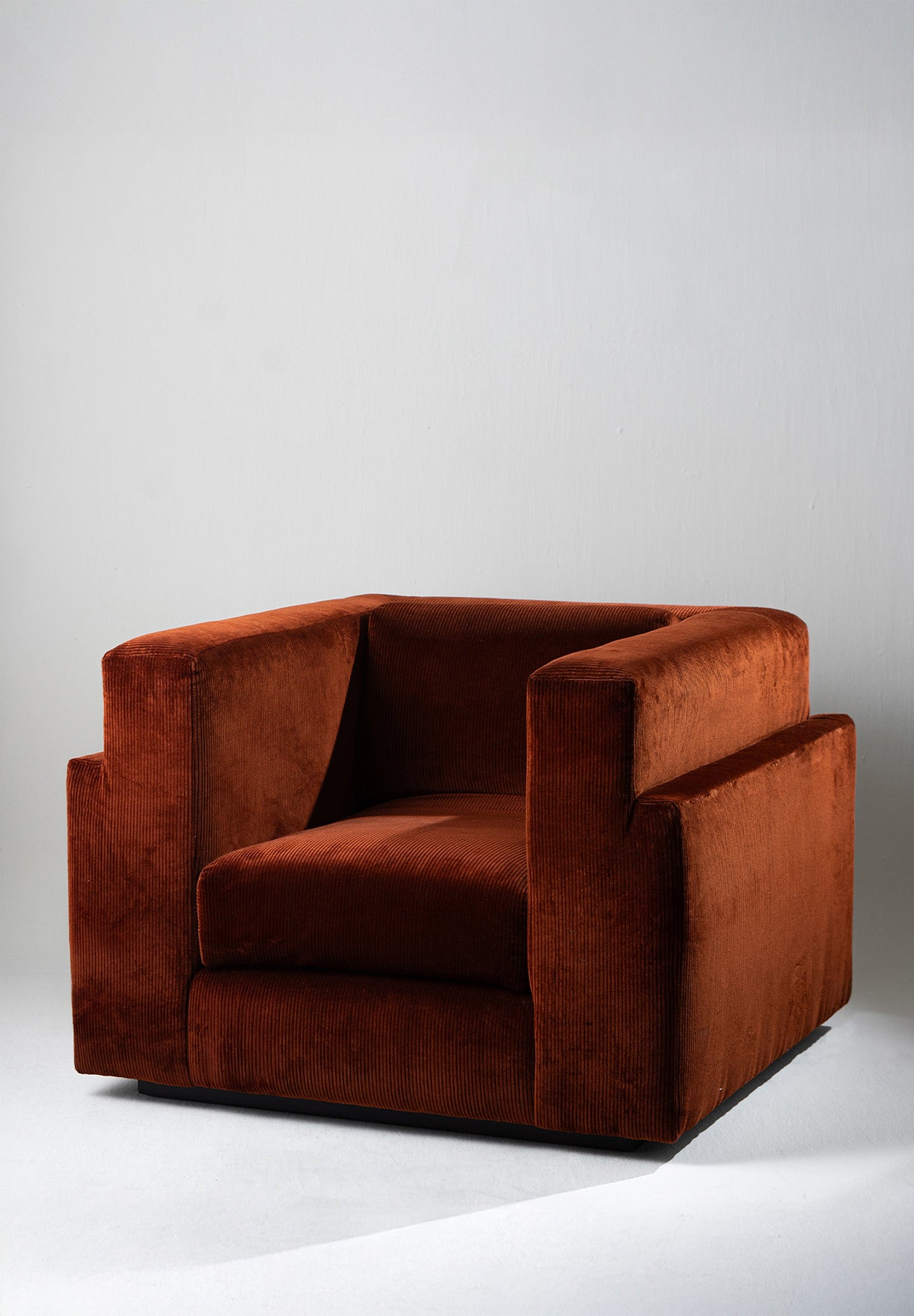 Porta Romana I William Armchair