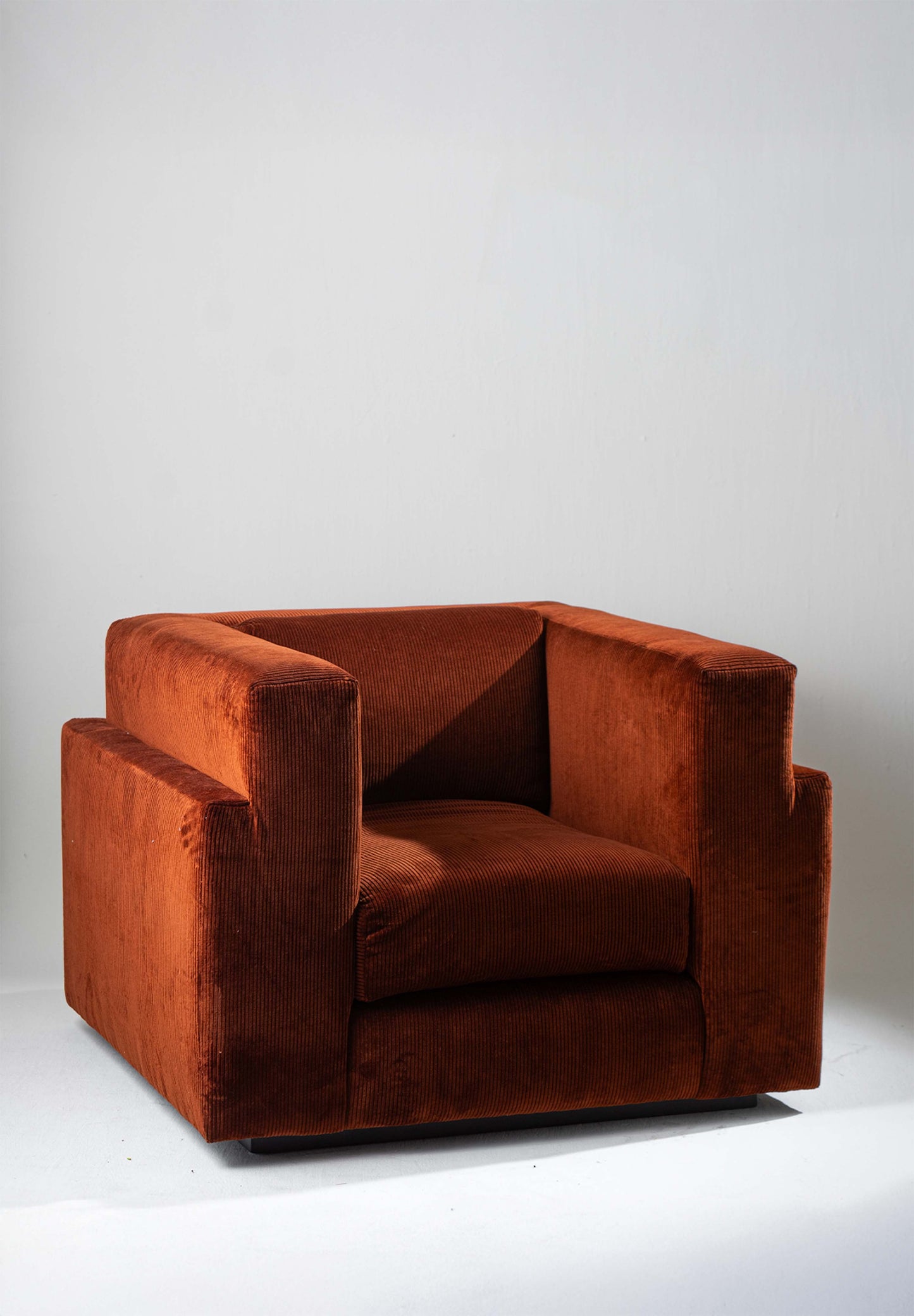 Porta Romana I William Armchair