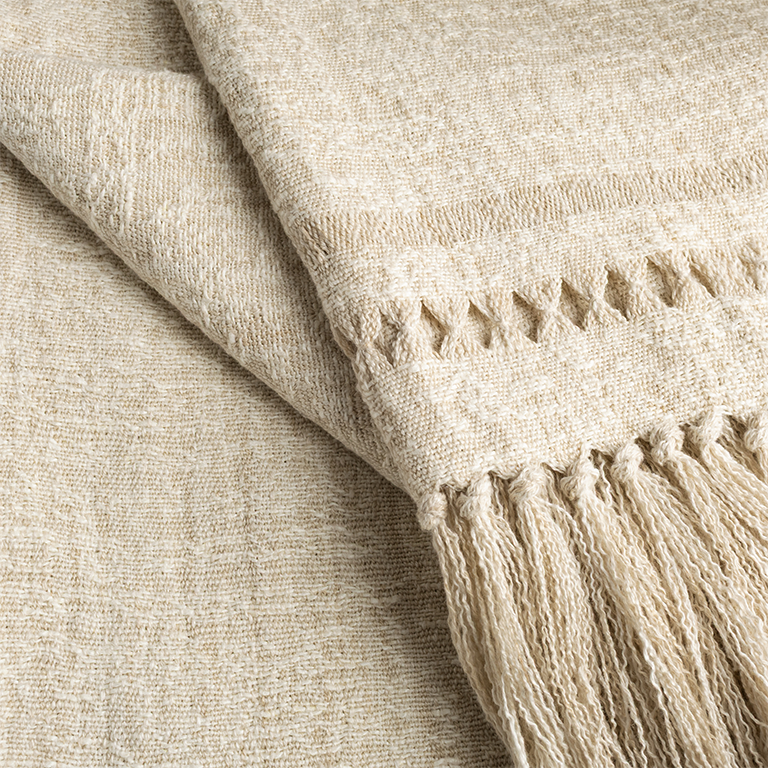 de Le Cuona | Petra Bed Throw with Diamond Detailing – Alabaster