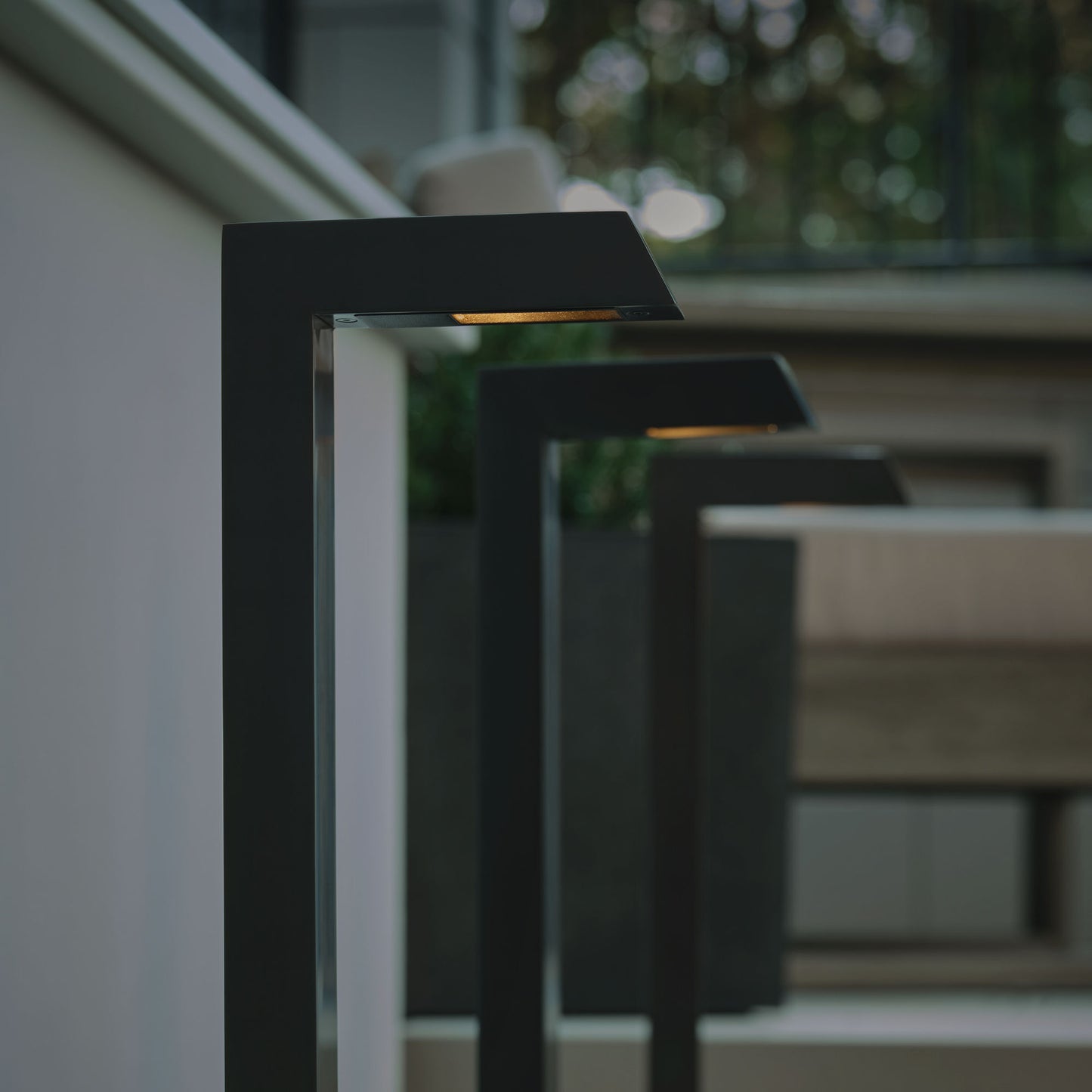 Visual Comfort | Acadia Edge Path & Area Light