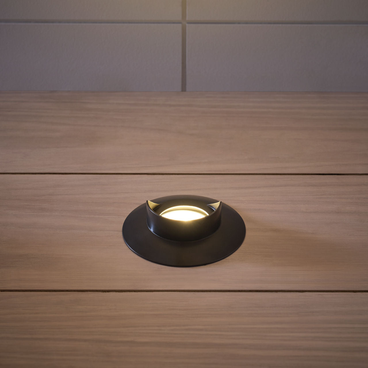 Visual Comfort | Shaver 16 Fixed with Shroud In-Grade Light