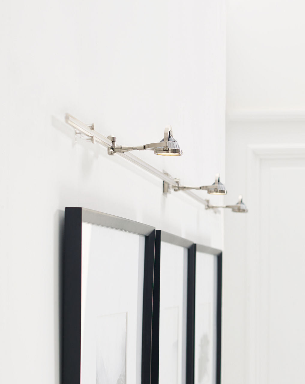 Visual Comfort | Sean Lavin | Wall MonoRail