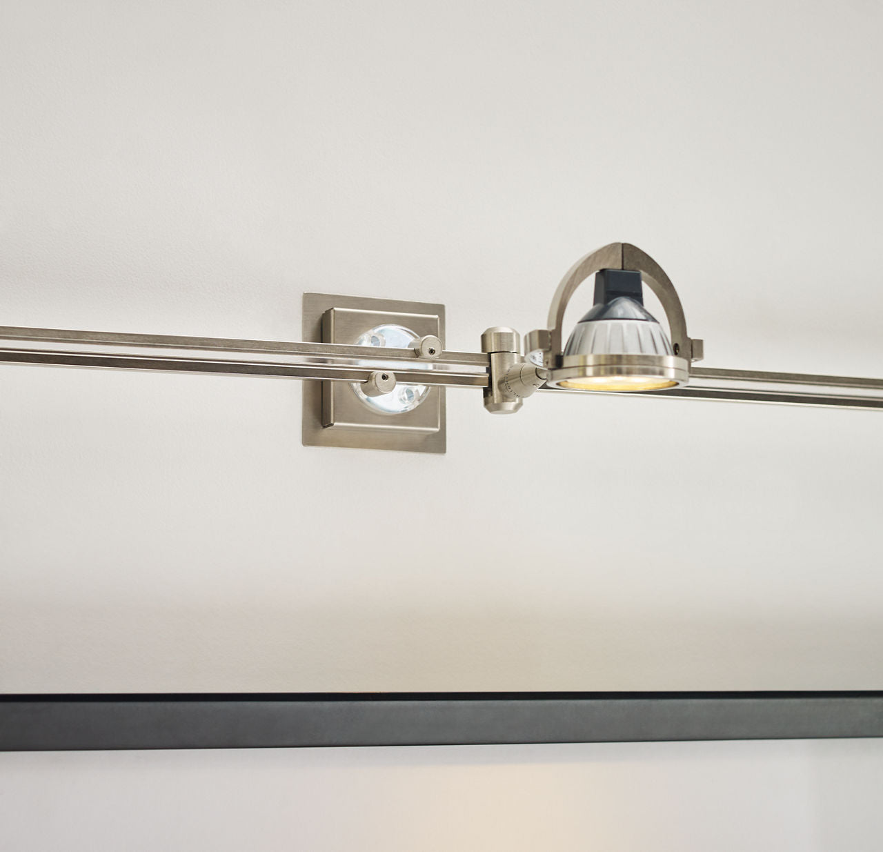 Visual Comfort | Sean Lavin | Wall MonoRail
