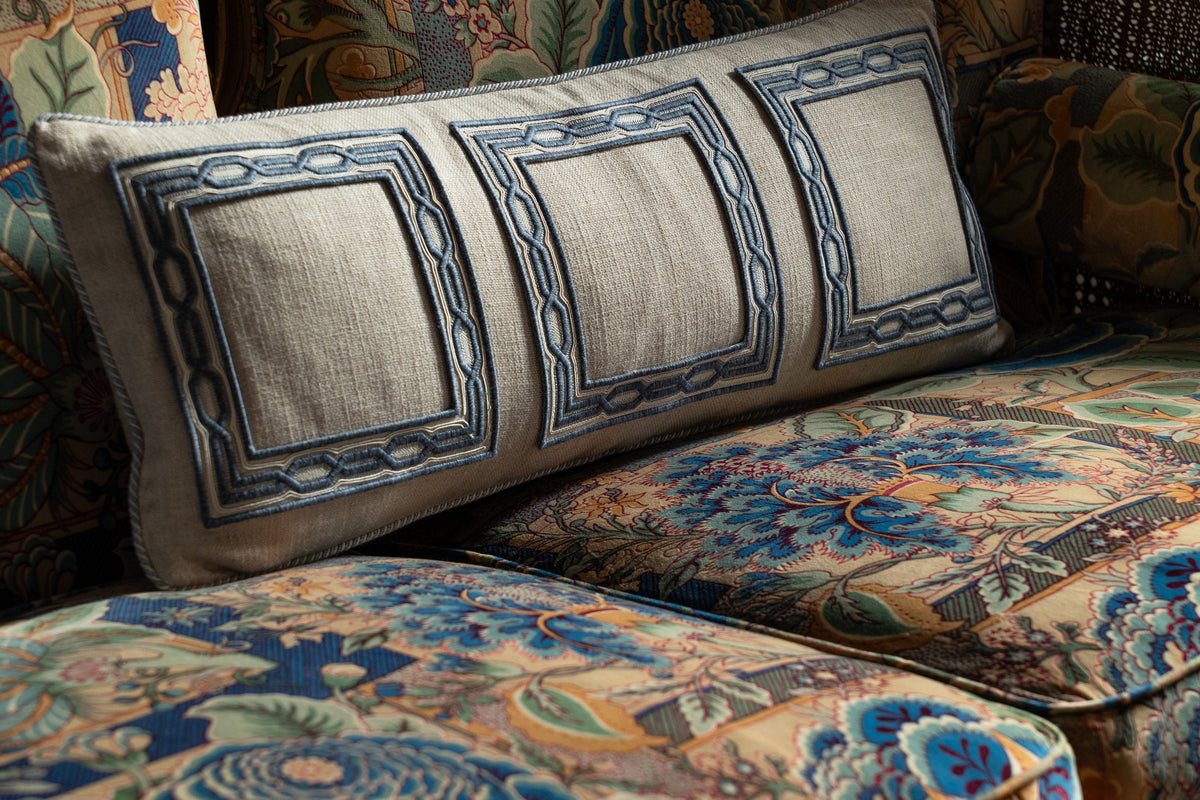 Samuel and Sons Trelliane Embroidered Appliqué Small — scenography