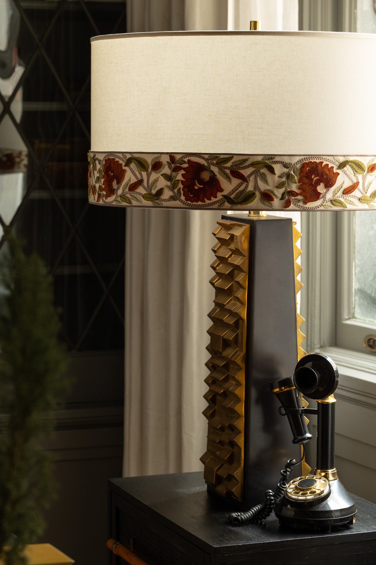 Samuel and Sons Seraphina Velvet Border — scenography