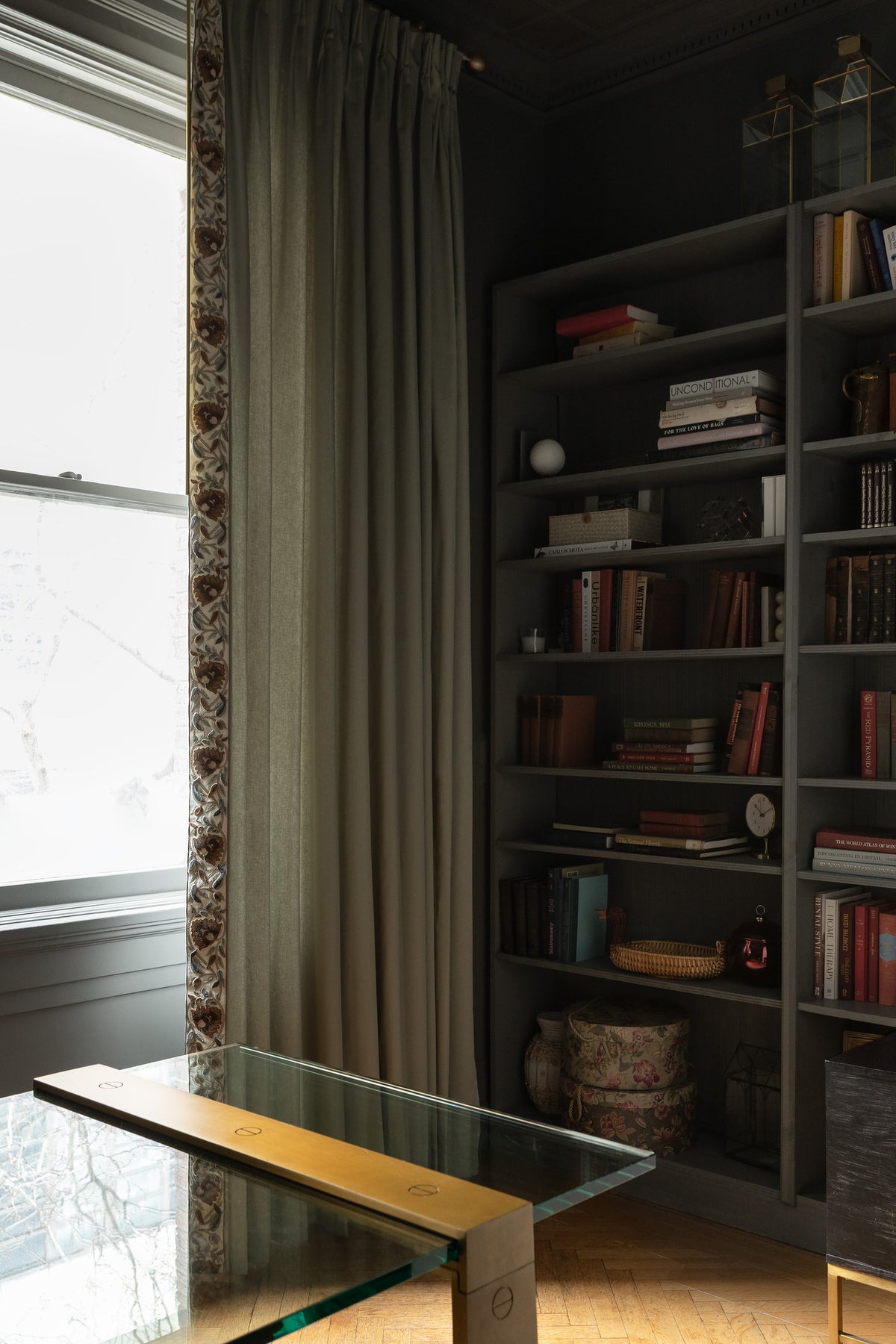 Samuel and Sons Seraphina Velvet Border — scenography