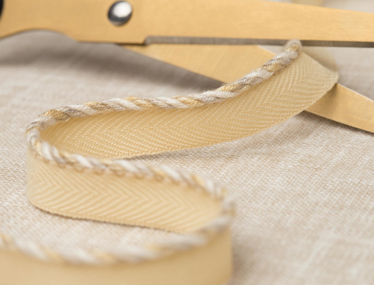 Samuel and Sons 1/8" Veronique Cord with Tape — scenography