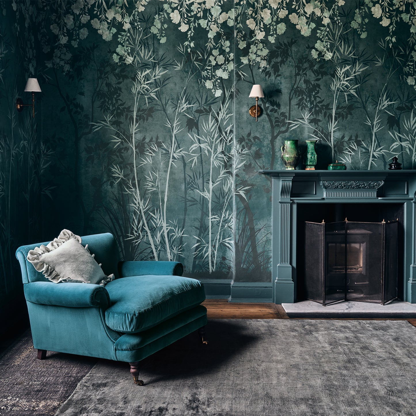 Pierre Frey Romo | Sayuri Wallcovering – Hunter — scenography