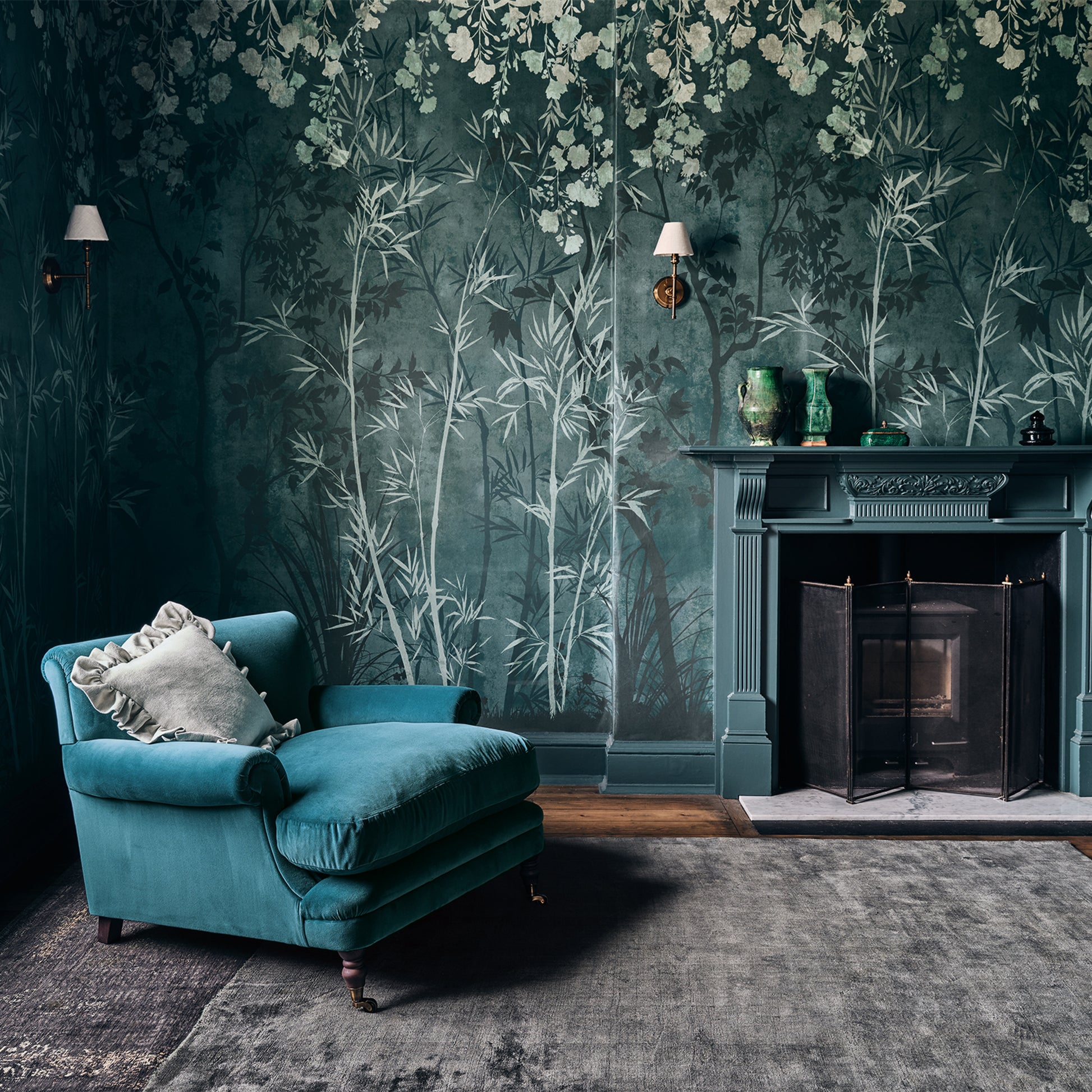 Pierre Frey Romo | Sayuri Wallcovering – Hunter — scenography