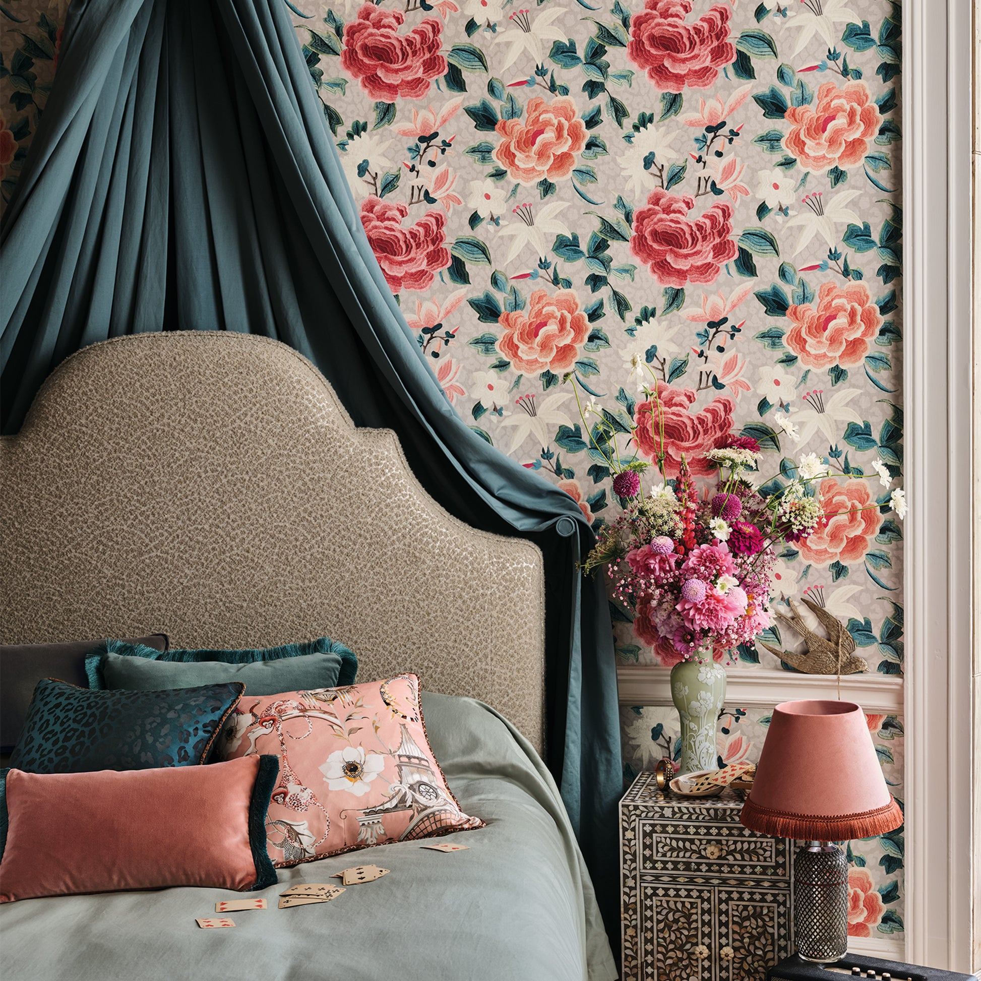 Pierre Frey Romo | Lavinia Mica Wallcovering – Pomelo — scenography