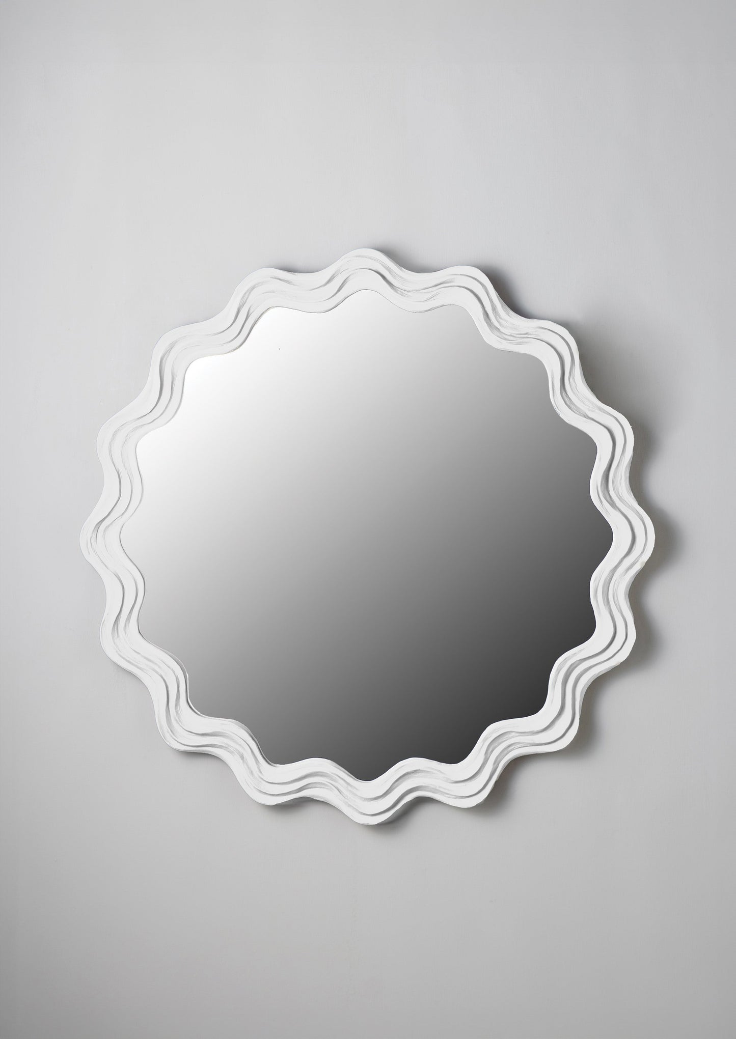 Porta Romana I Clam Shell Mirror Round