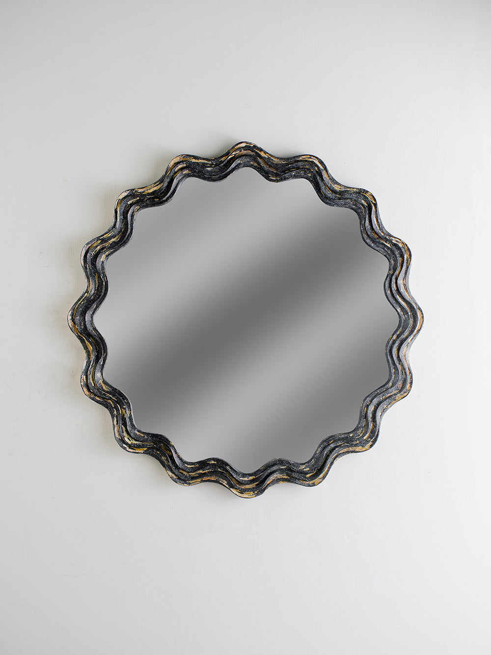 Porta Romana I Clam Shell Mirror Round