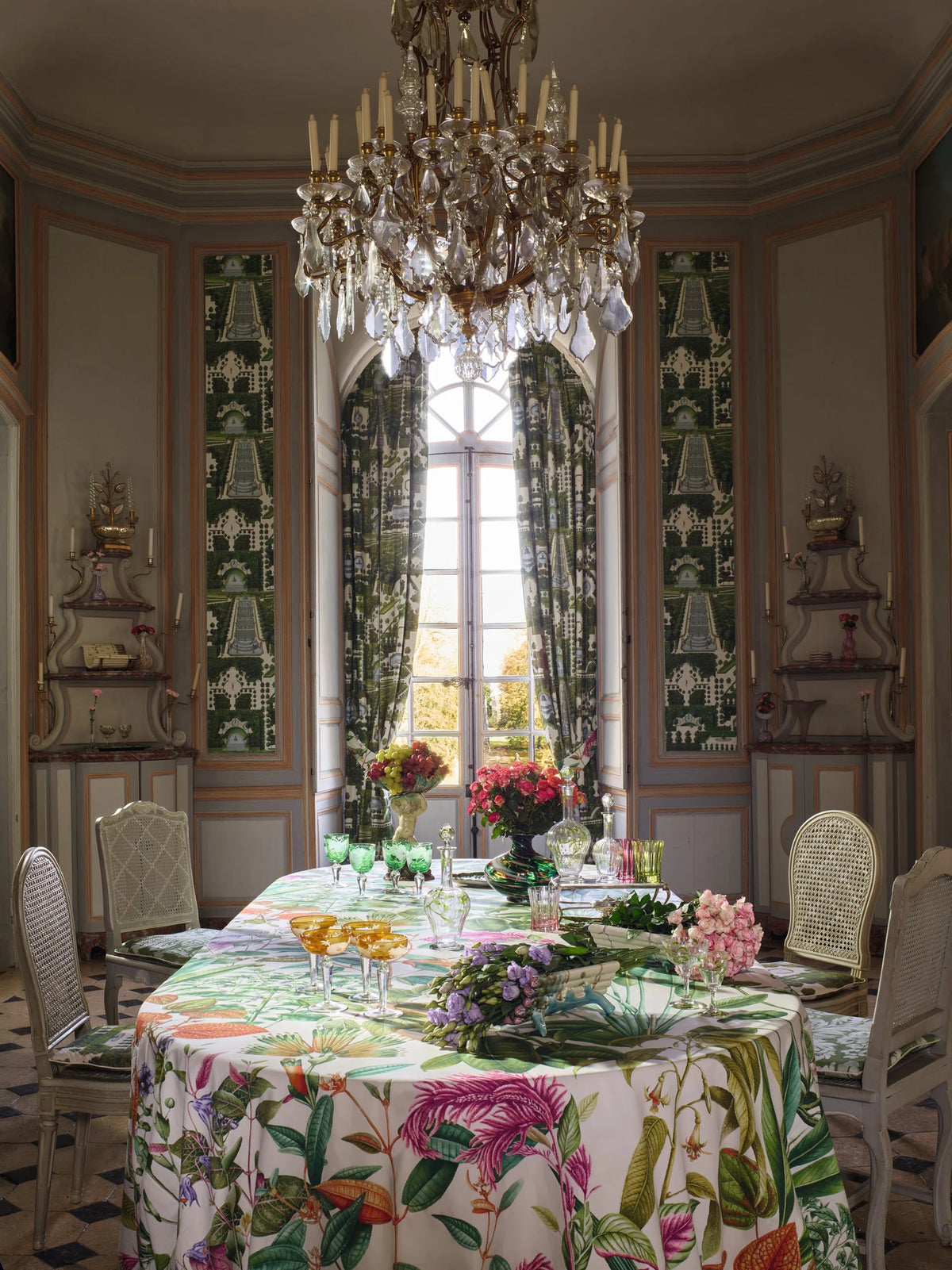 Pierre Frey Fantaisie tropicale — scenography