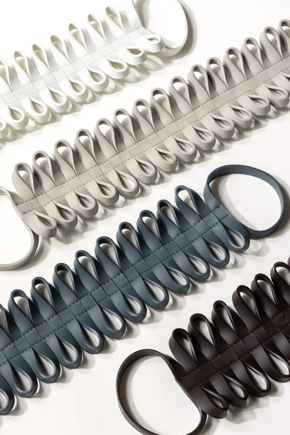 Samuel and Sons Cartwheel Holdback — scenography