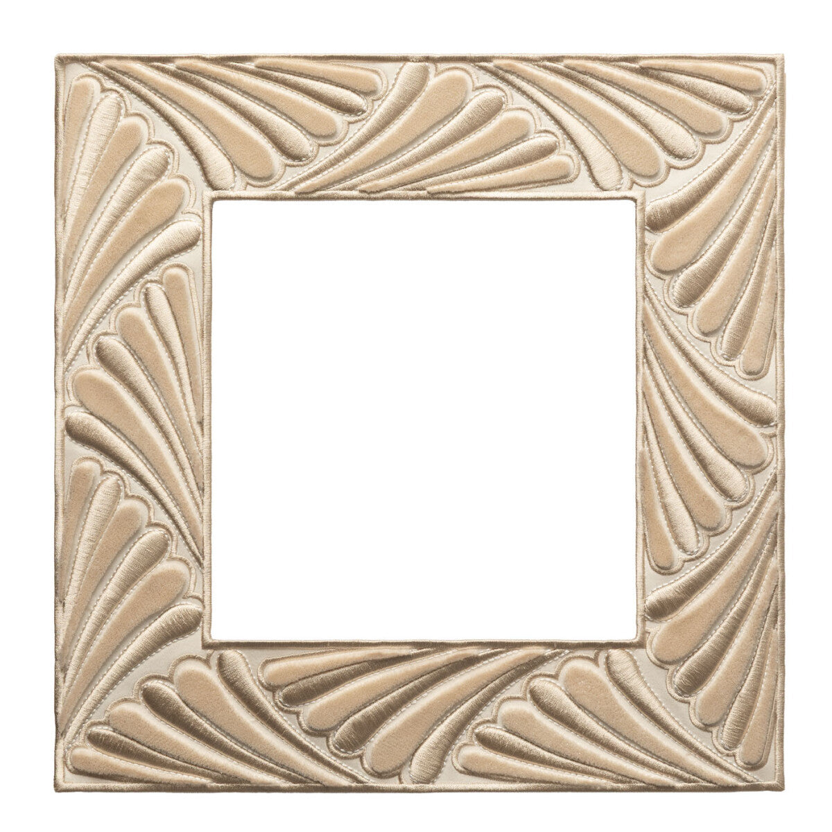 Laurentia Velvet Appliqué — Shell