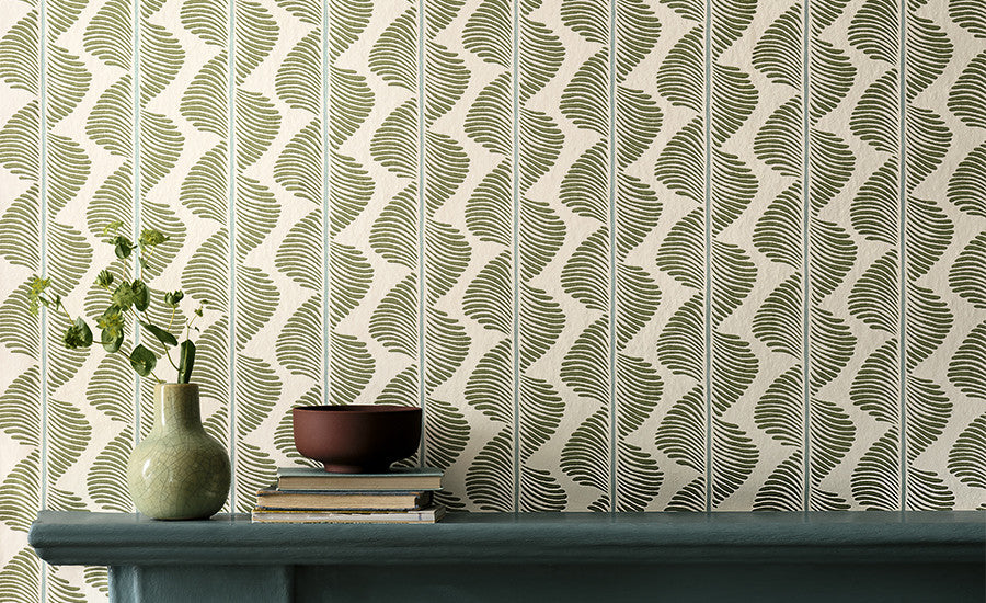 Pierre Frey Romo | Eleni Wallcovering – Almond — scenography