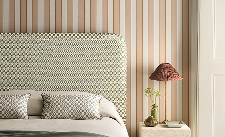 Pierre Frey Romo | Remi Wallcovering – Oat — scenography