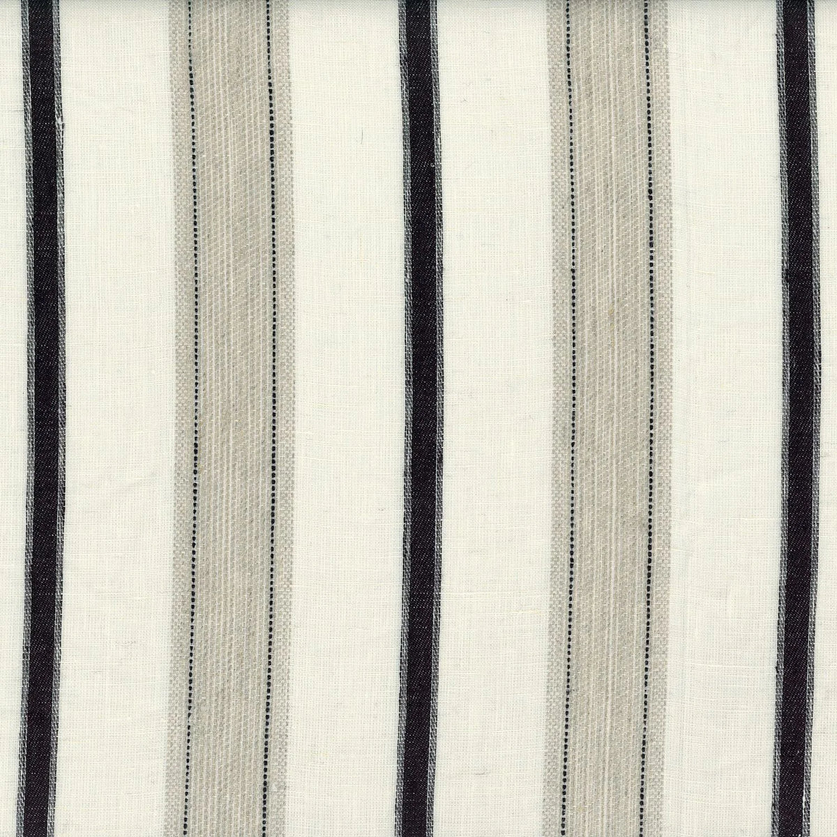 Casamance Boucle De Lin fabric — Écru Noir