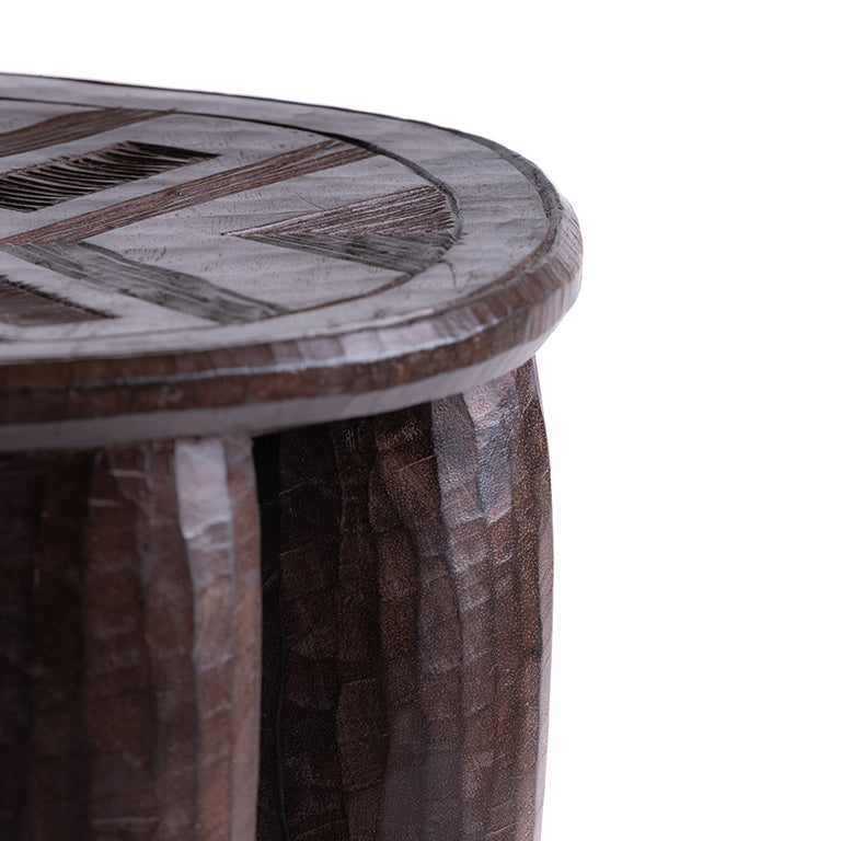 de Le Cuona | African Engraved Table XL No. 16 – Dark Brown