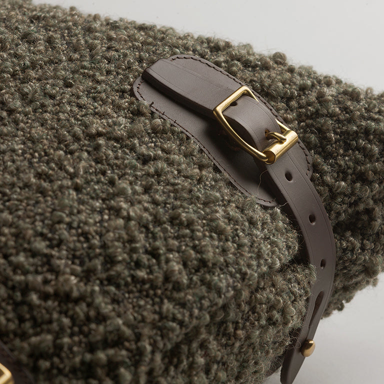 de Le Cuona | Attenborough Buckle Cushion – Swamp