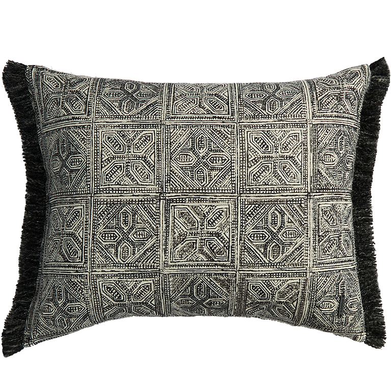 de Le Cuona | Batik Block Print Cushion with Fringing – Charcoal