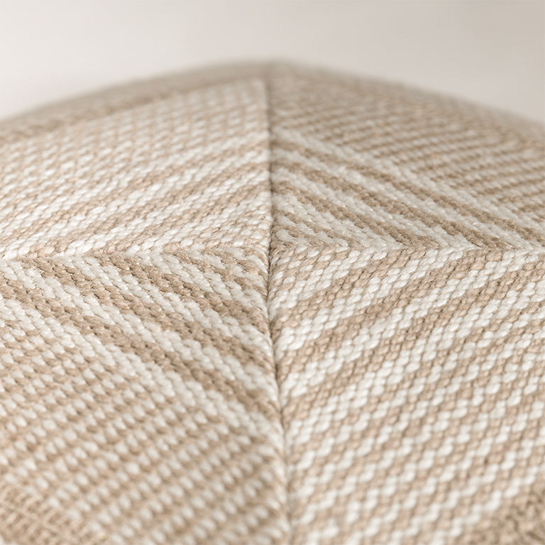 de Le Cuona Cabana Stripe Panel Cushion
