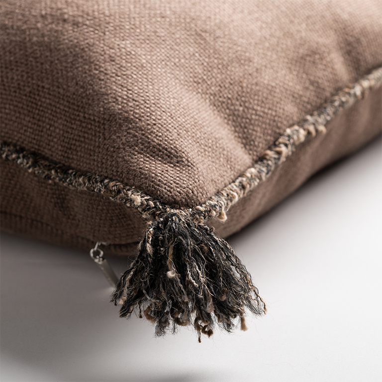 de Le Cuona | Cape Cushion with Braided Cord Trim – Taupe