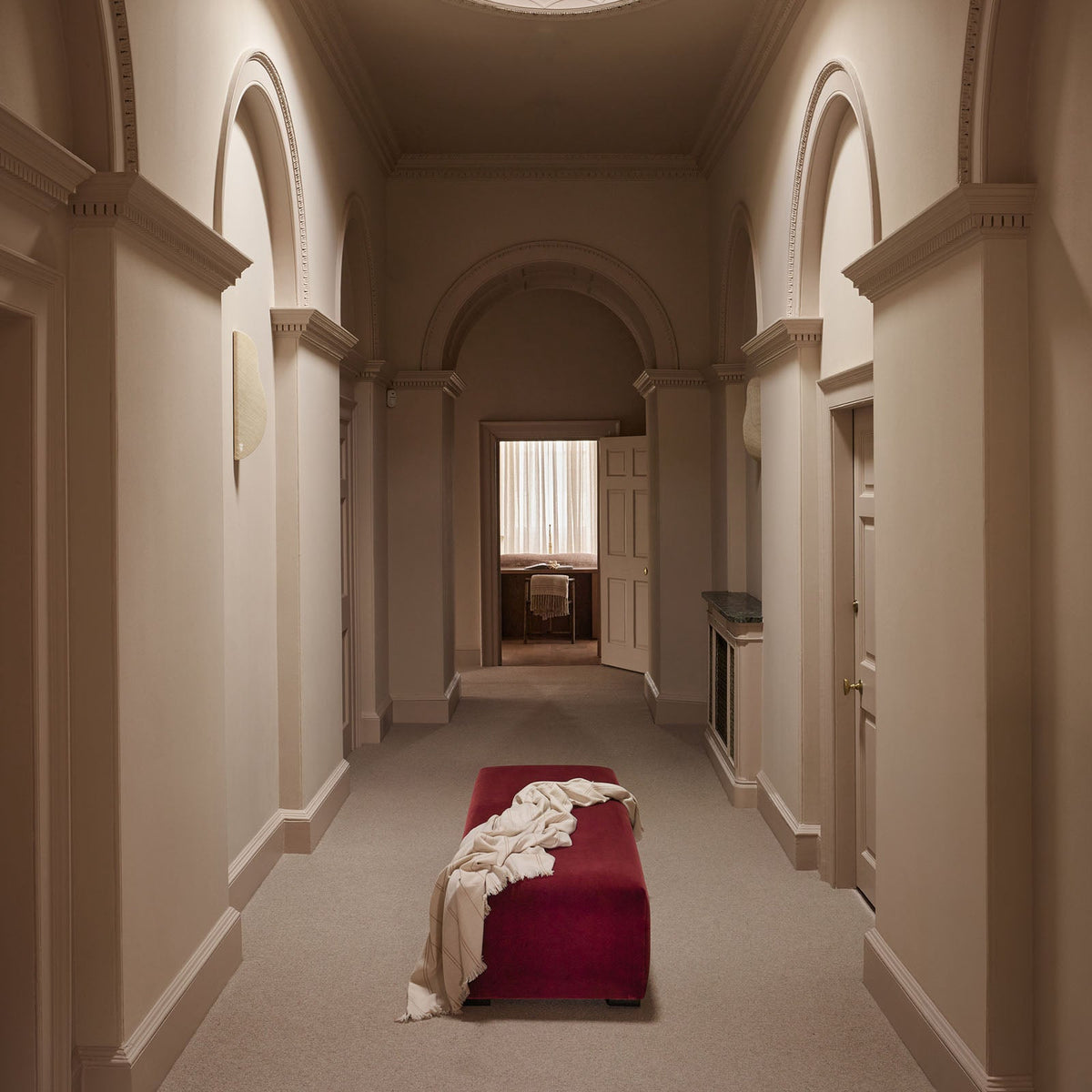 de Le Cuona Pinstripe Cashmere Throw, room setting 2
