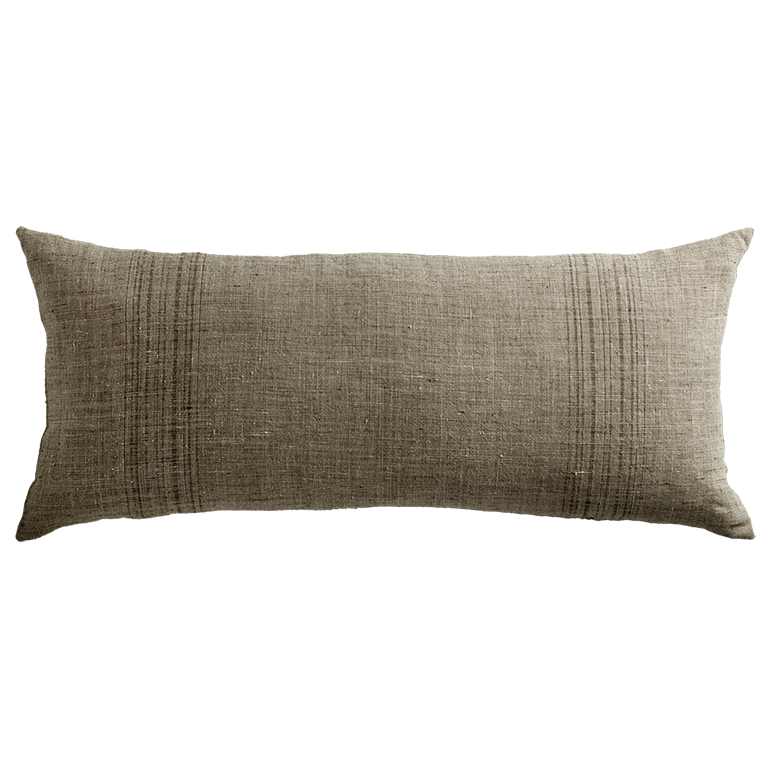 de Le Cuona | Cave Cloth Cushion with Vertical Detail – Rope