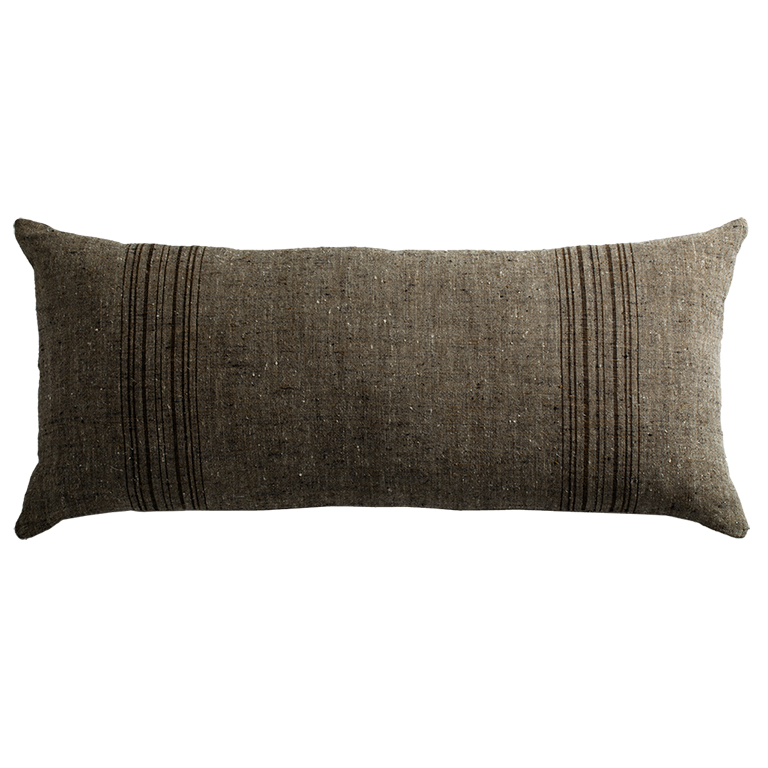 de Le Cuona | Cave Cloth Cushion with Vertical Detail – Storm