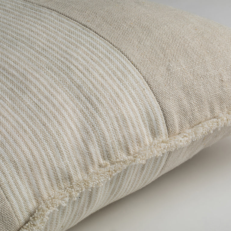 de Le Cuona | Chukka Cushion with Hunter Panel – Tusk/Flax