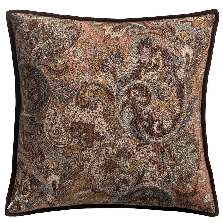 de Le Cuona | Elizabeth Paisley Cushion with Suede Trim – Pheasant