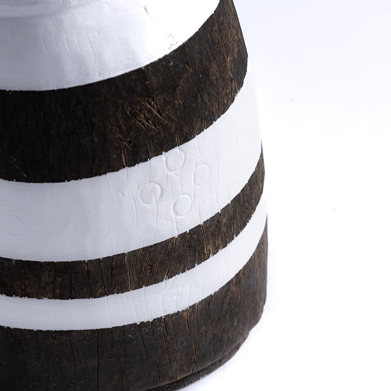 de Le Cuona | Engraved Mortar with Beaten Top and White Stripes No.36 – Brown