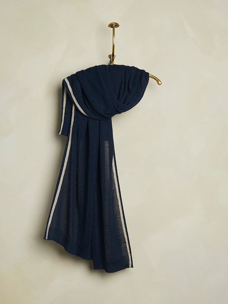 de Le Cuona | Fine Knit Linen Scarf – Navy