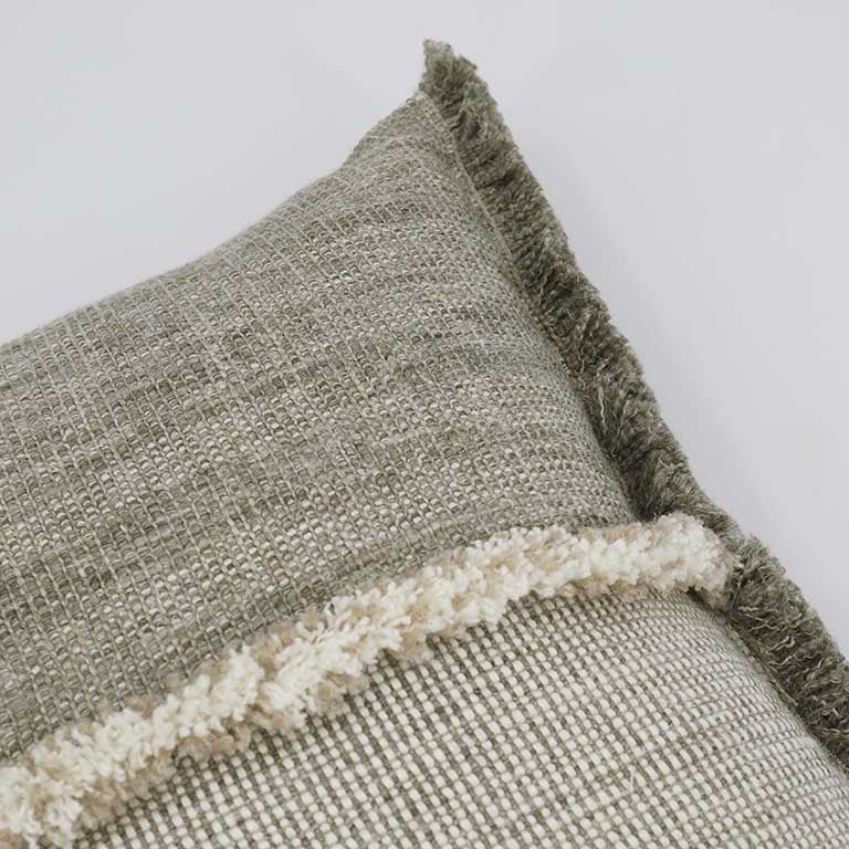 de Le Cuona | Forage Cloth Cushion with Fringing – Gull