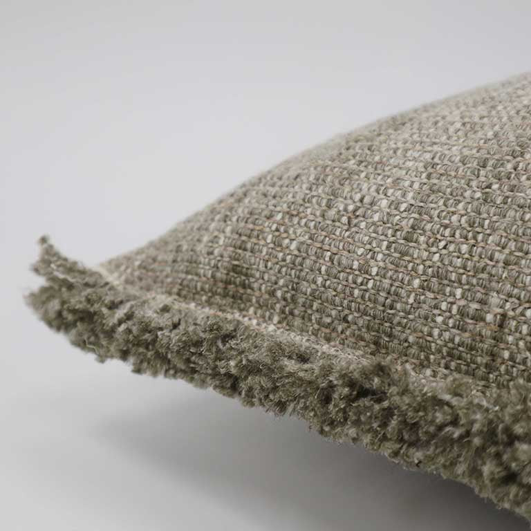 de Le Cuona | Forage Cloth Cushion with Fringing – Gull
