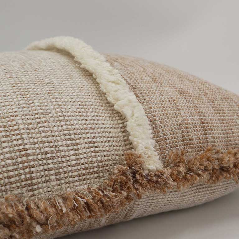 de Le Cuona | Forage Cloth Cushion with Fringing – Wren