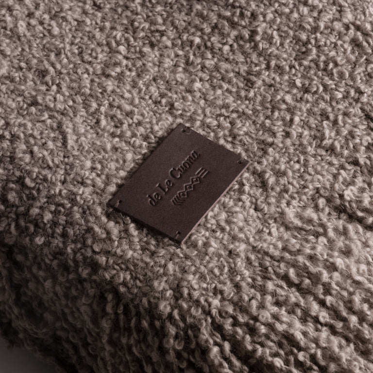 de Le Cuona | Handwoven Alpaca Blanket with Fringe – Fawn