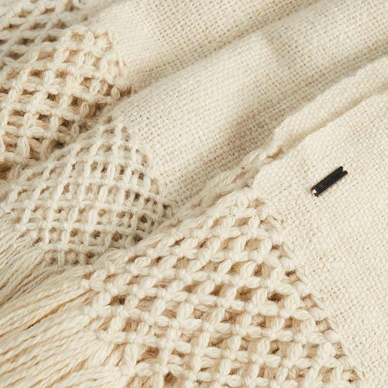 de Le Cuona | Handwoven Llama Throw – Natural Cream