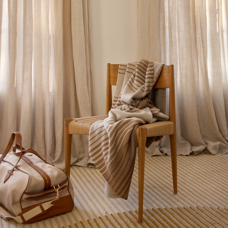 de Le Cuona | Knitted Wool Throw – Taupe