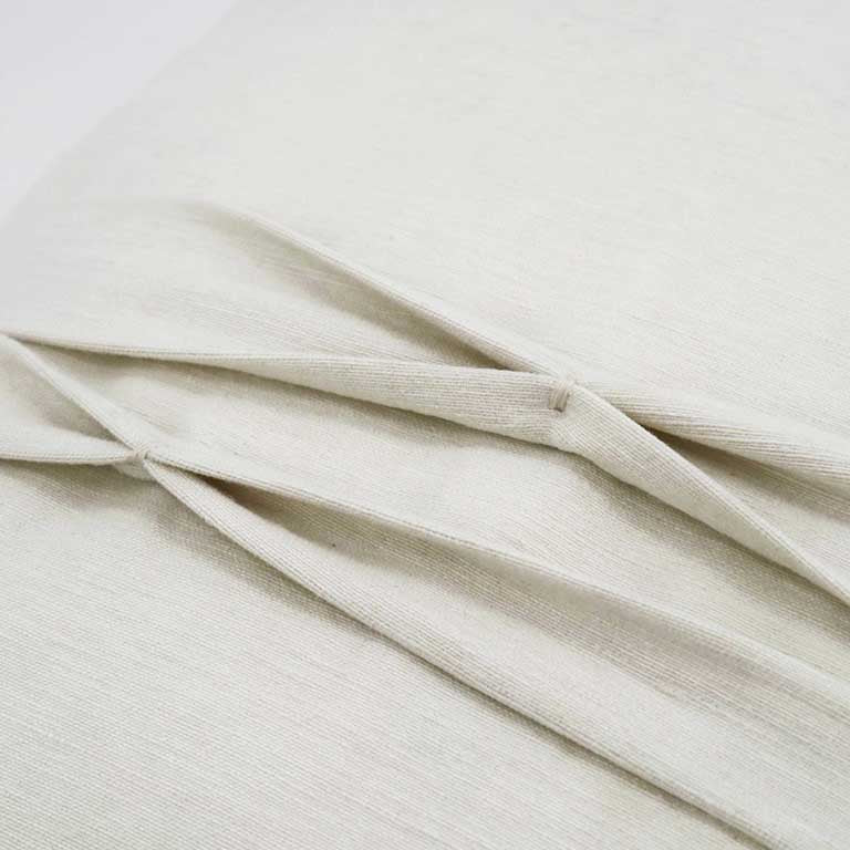 de Le Cuona | Lotus Cushion with Box Pleat Detail – Rice Paper