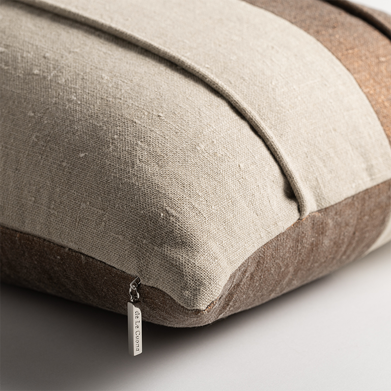 de Le Cuona | Mackintosh Cushion with Piped Detail – Copper
