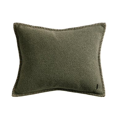 de Le Cuona | Merino Cushion with Blanket Stitch – Meadow