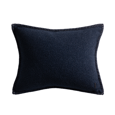de Le Cuona | Merino Cushion with Blanket Stitch – Ocean