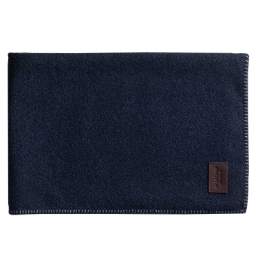 de Le Cuona | Merino Throw with Blanket Stitch – Ocean