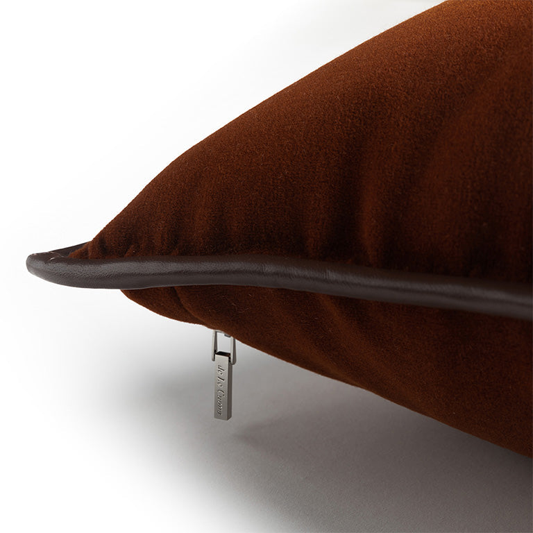 de Le Cuona | Merino Velvet Cushion with Leather Trim – Pumpkin