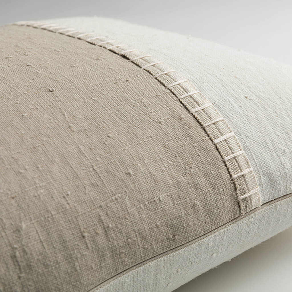 de Le Cuona | Painted Linen Panelled Cushion