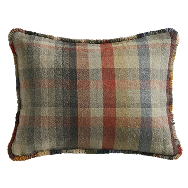 de Le Cuona | Ragamuffin Cushion with Fringe