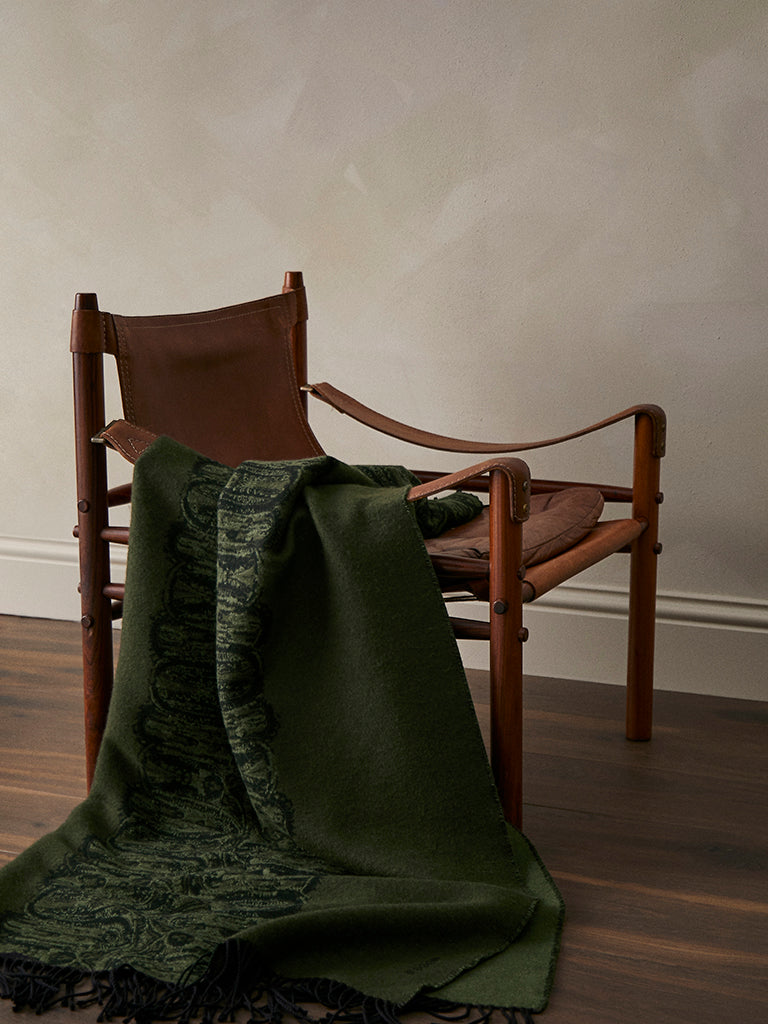 de Le Cuona | Samurai River Wool Throw – Moss