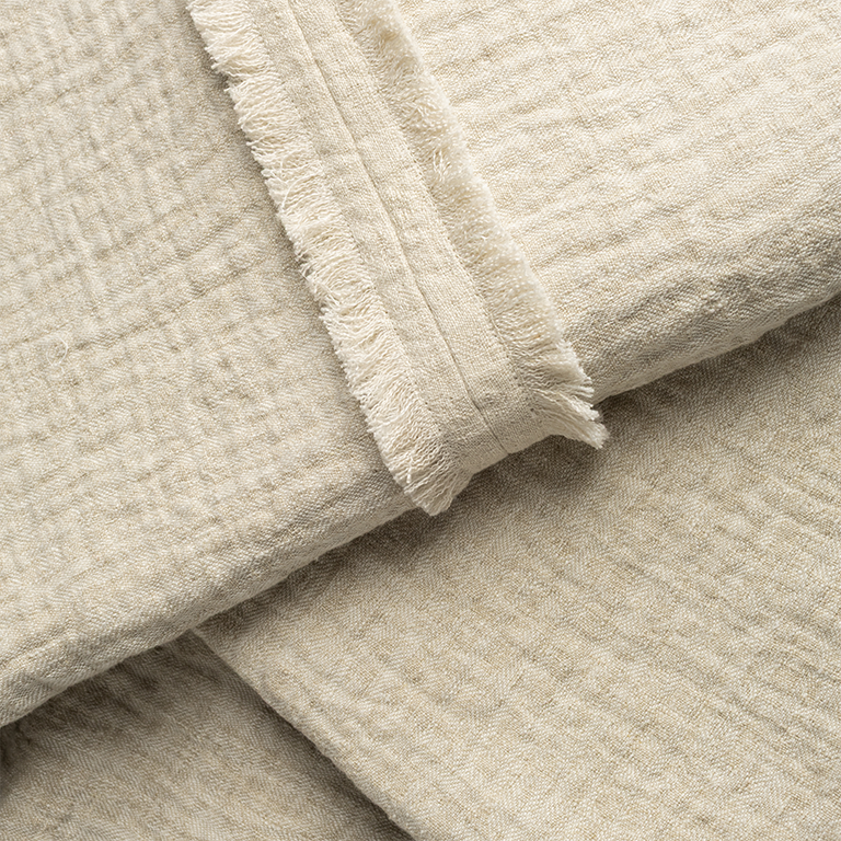 de Le Cuona | Sashiko Bed Throw with Fringe Detail – Calico